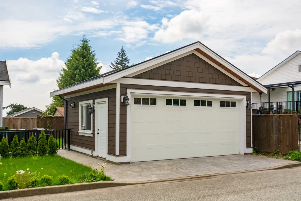 Discover Unmatched Garage Construction Services by Prairie Land Garages Inc in Park Ridge, IL. Tailoring Dreams into Customized Reality with Precision and Expertise.