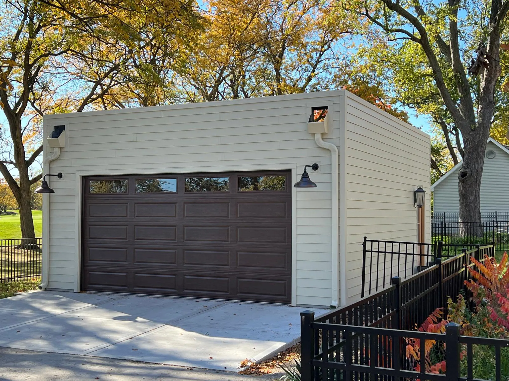 Glenview Garage Builders - Prairie Land Garages Inc.